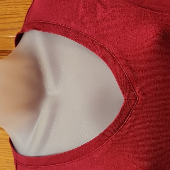 Eddie Bauer V-Neck Top - Picture 10 of 10